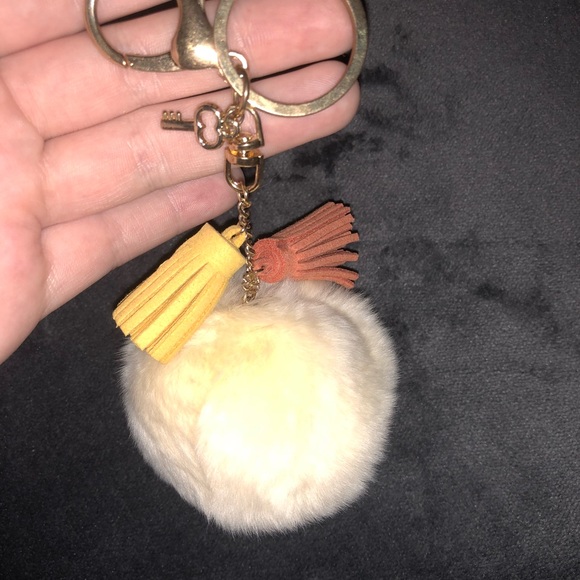 Lily Rain Yellow Puff  Keychain - Picture 5 of 5